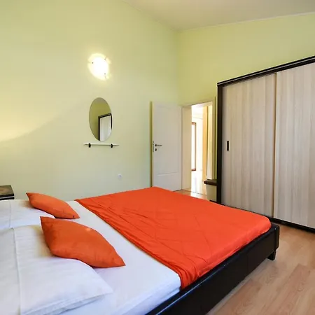 Villa Kmacici 376 *